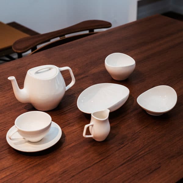 Architectmade-FJ-Essence-Porcelain-Tea-Set-Denmark-Finn-Juhl