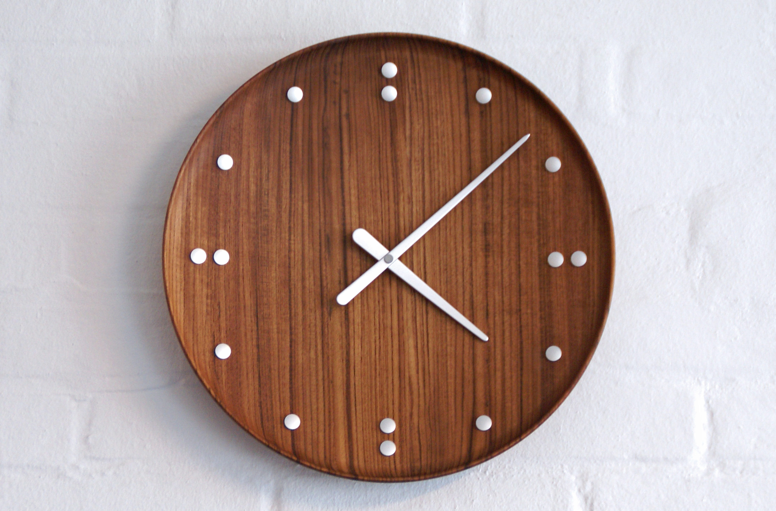 Architectmade-FJ-Clock-35-Wall-Teak-Finn-Juhl-3