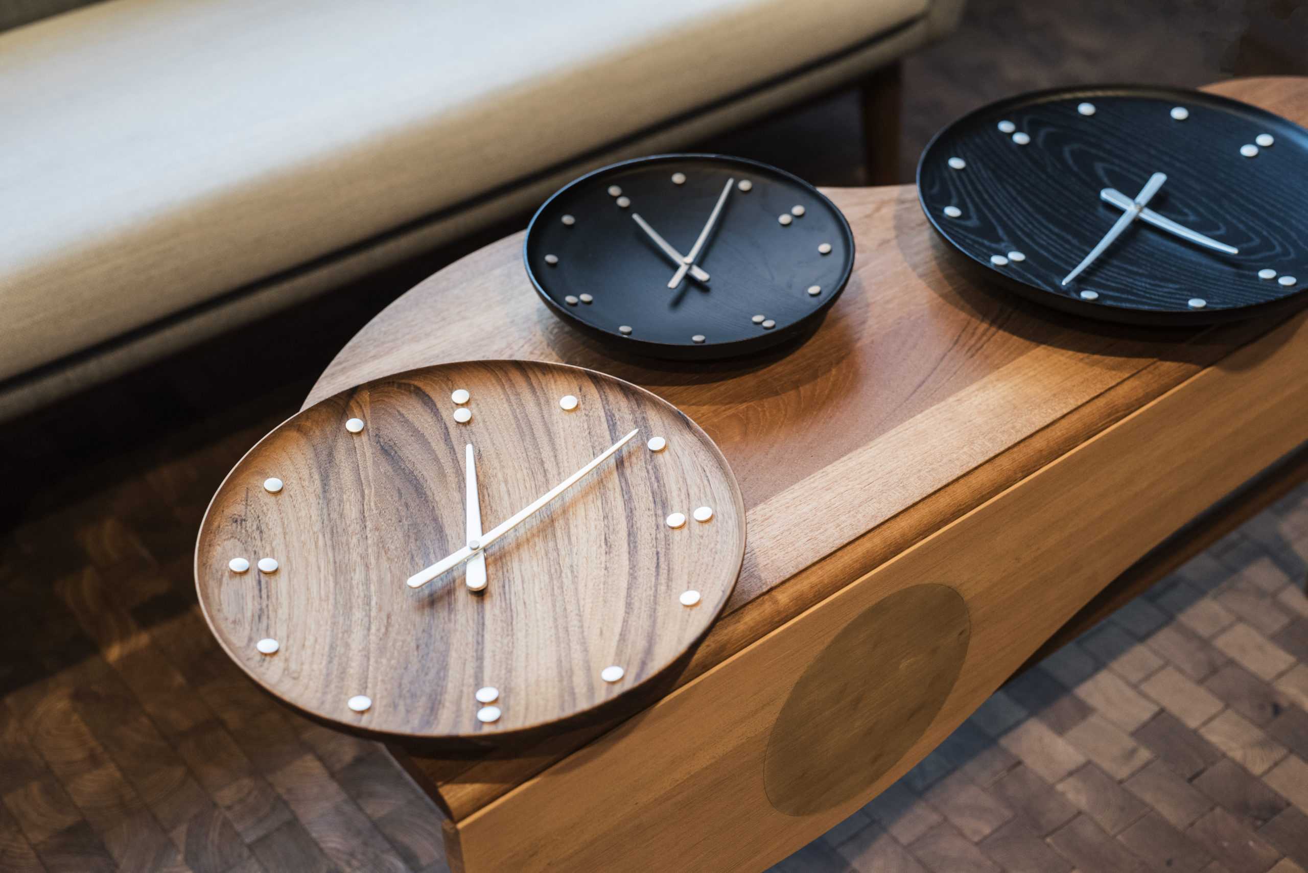 Architectmade-FJ-Clock-Wall-Clock-Teak-and-Ash-Wood-Denmark-Finn-Juhl-4