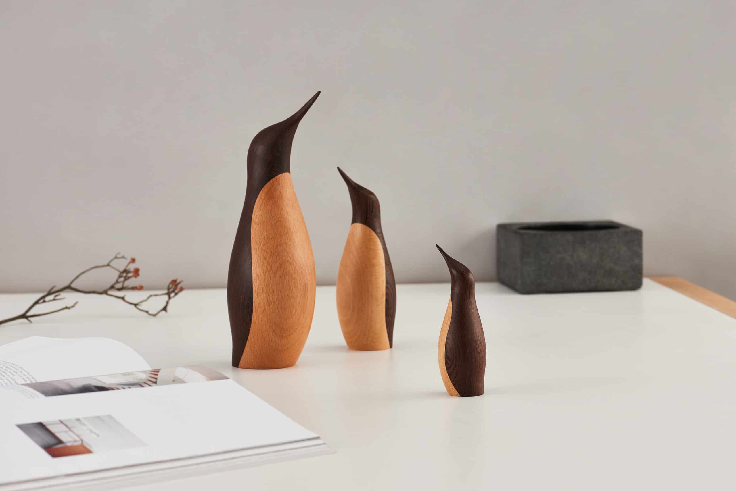 ARCHITECTMADE-Wenge-Penguin-Hans-Bunde-3